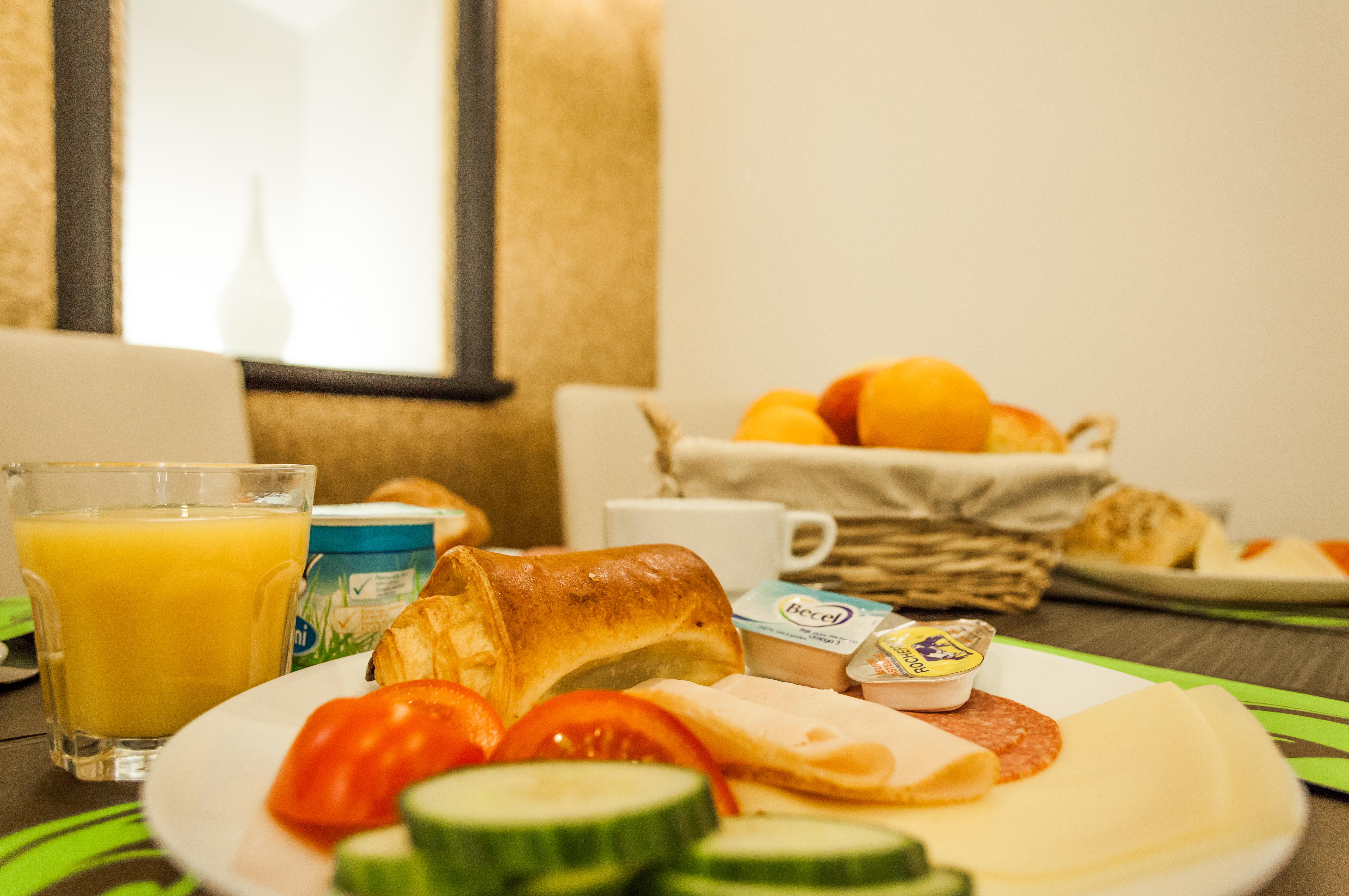 Dansaert Hotel 3*
